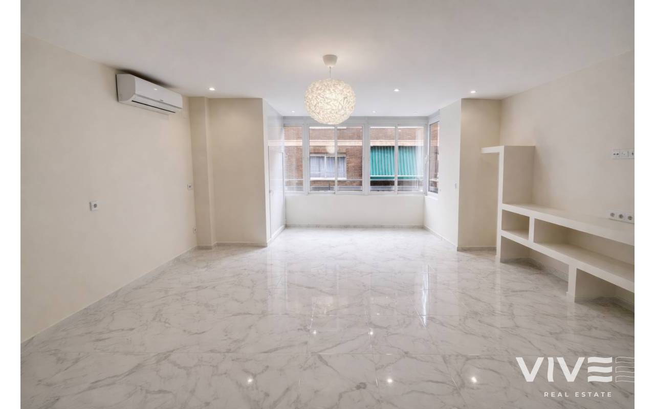 Wohnung - Verkauf - Torrevieja - 20111