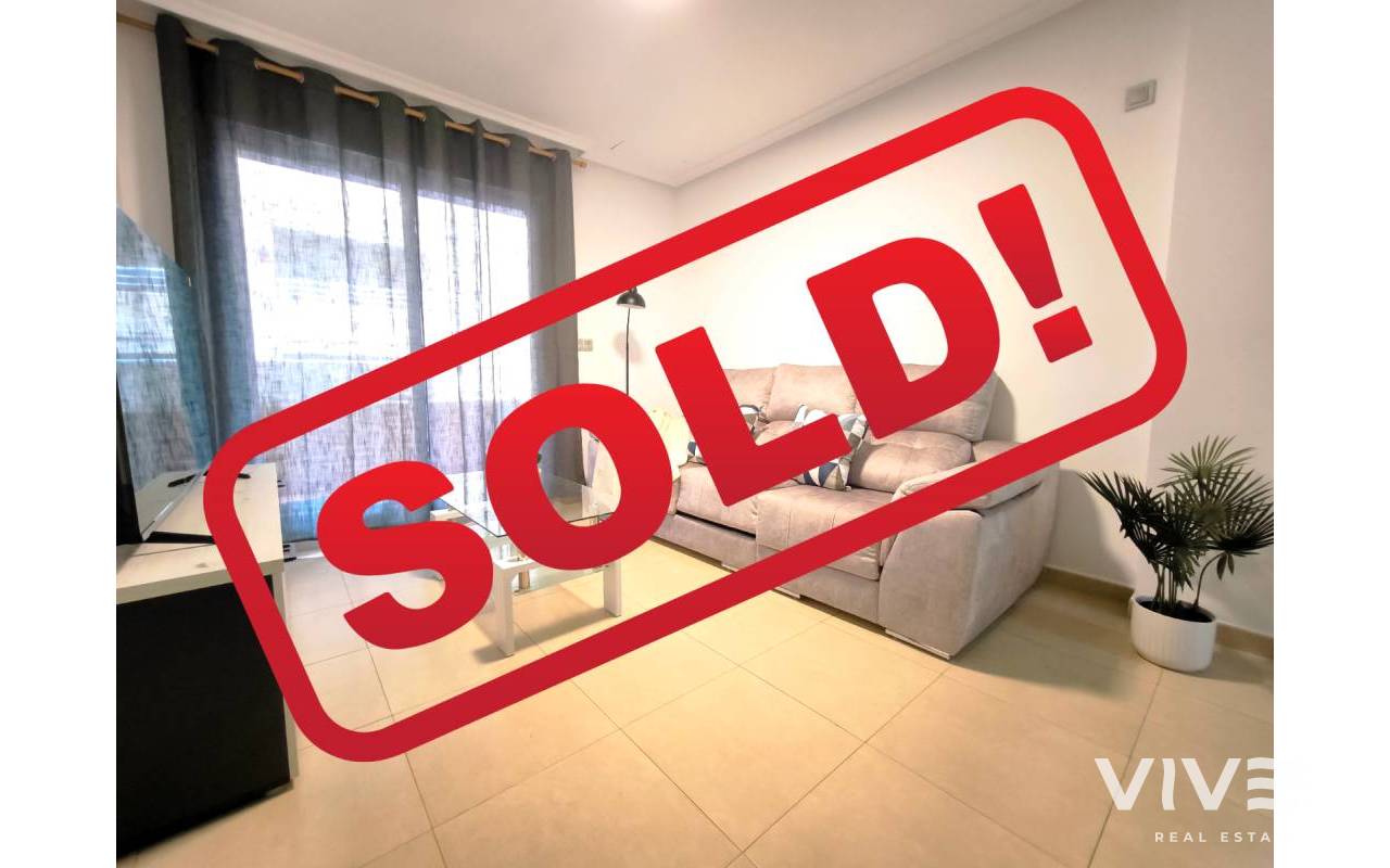 Wohnung - Verkauf - Torrevieja - RE0320