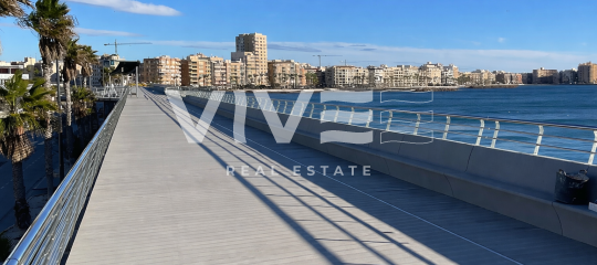 Torrevieja opens the first rehabilitated section of the Levante Breakwater to the public