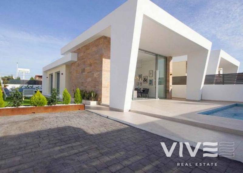 Villa - Nueva construcción  - Torrevieja - Torreta florida