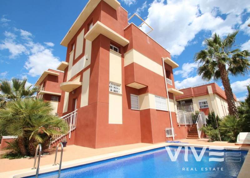 Villa - Försäljning  - Orihuela Costa - Lomas de Cabo Roig