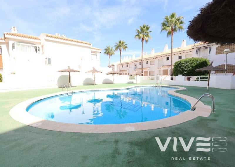 Wohnung - Verkauf - Orihuela Costa - Campoamor