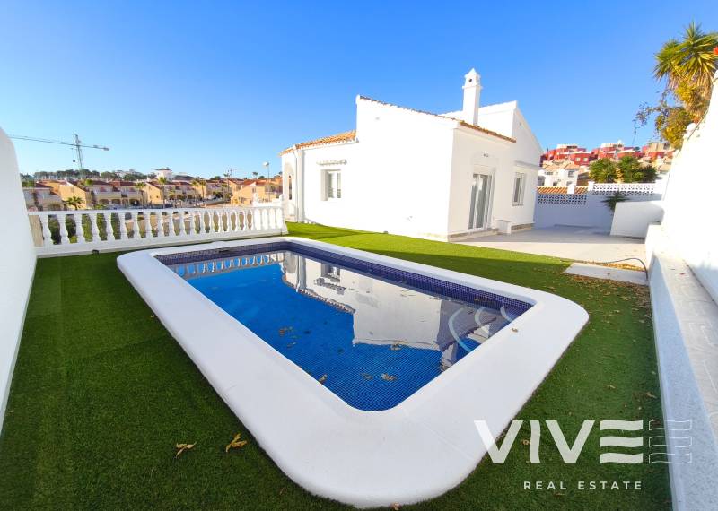 Villa - Resale - Orihuela Costa - Villamartin